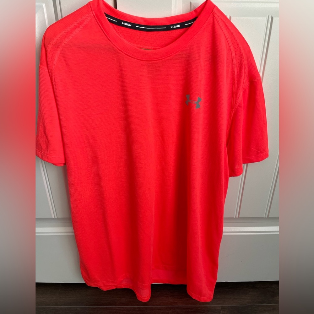 LIKE NEW! NIKE RUNNING GEAR! WORN ONCE!